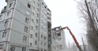 Демонтаж многоэтажного дома Ломоносов, цена от 3701 руб.