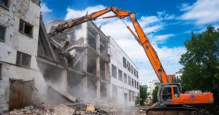 Промышленный демонтаж зданий Ломоносов, цена от 2971 руб.