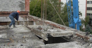 Демонтаж бетонной плиты: цена за м2 от 2085 рублей в Ломоносове